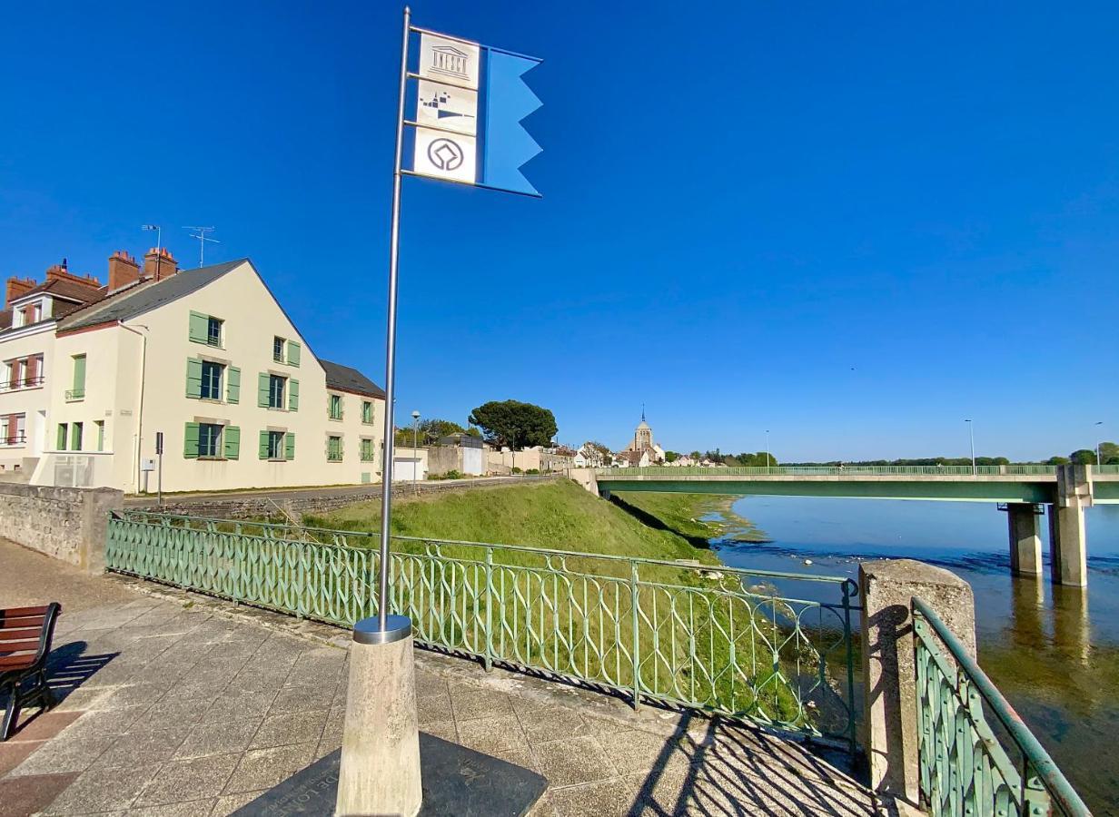 GITE LA VUE LOIRE Maison Saint-Denis-de lʼHôtel Extérieur photo